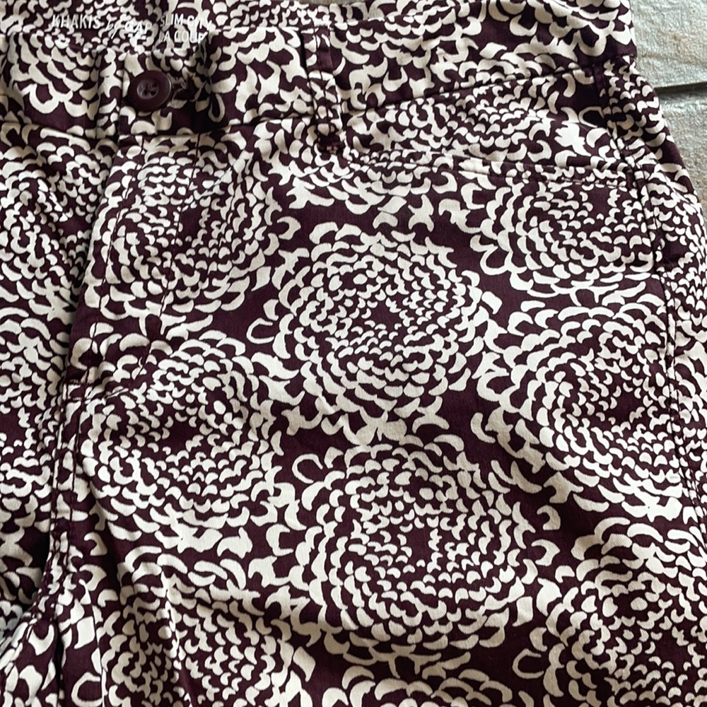 GAP Brown and White Floral Print Slim City Khakis - Picture 4 of 12